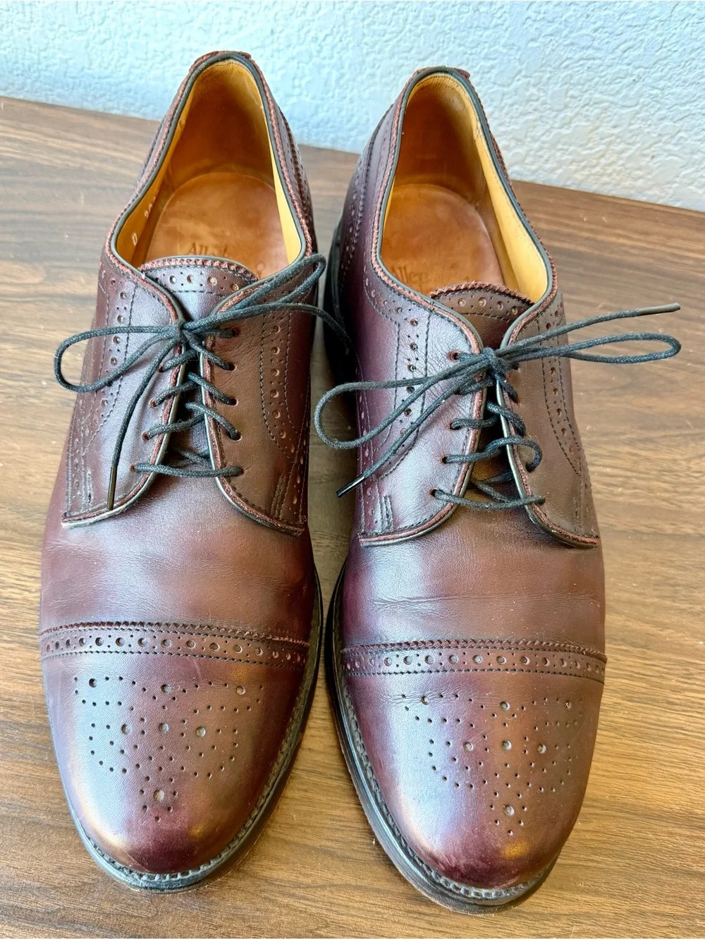 Allen Edmonds Brown/Burgundy Leather Brogue Cap-Toe Oxfords Size 10 D